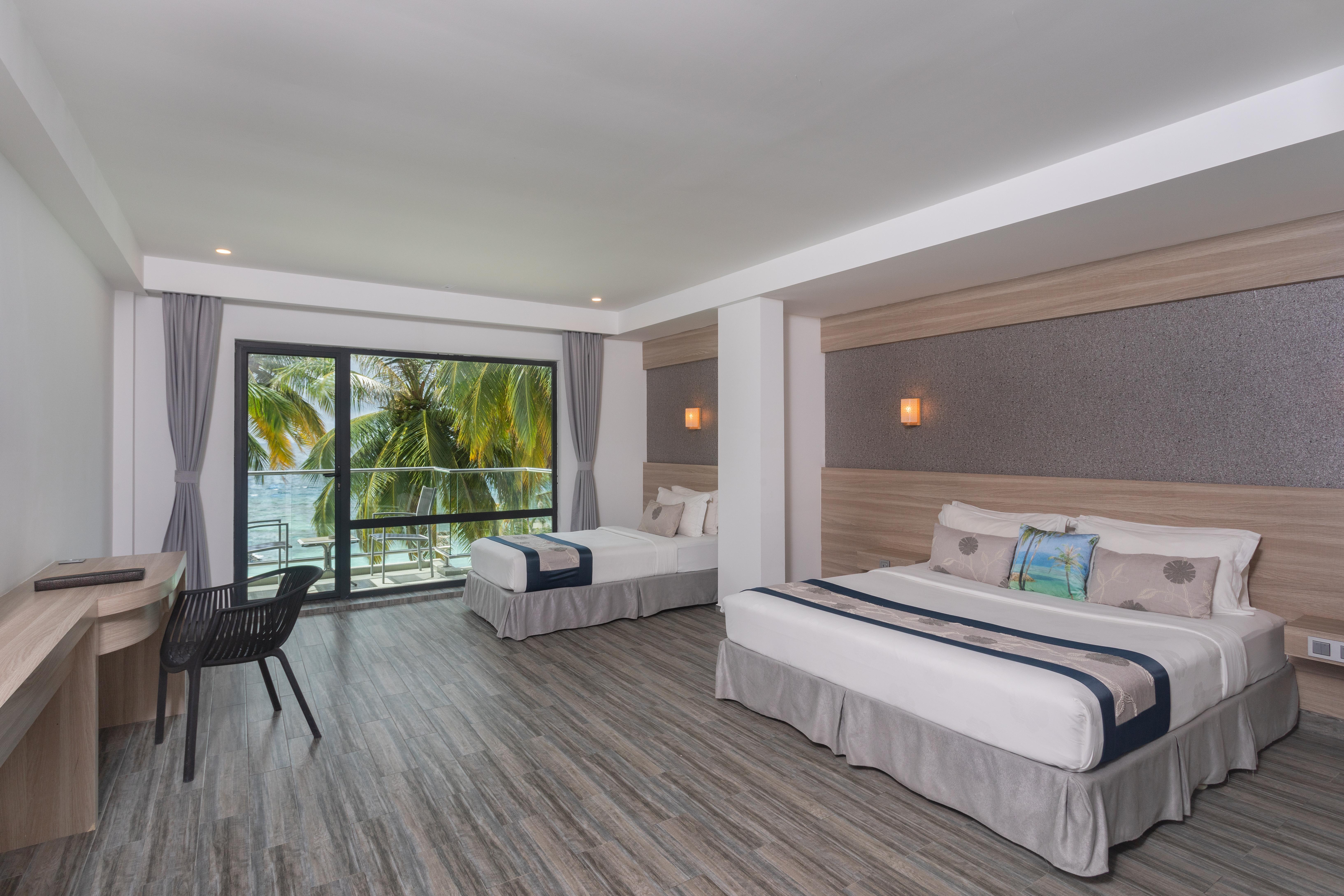 Hotel Kaani Grand Seaview 4*