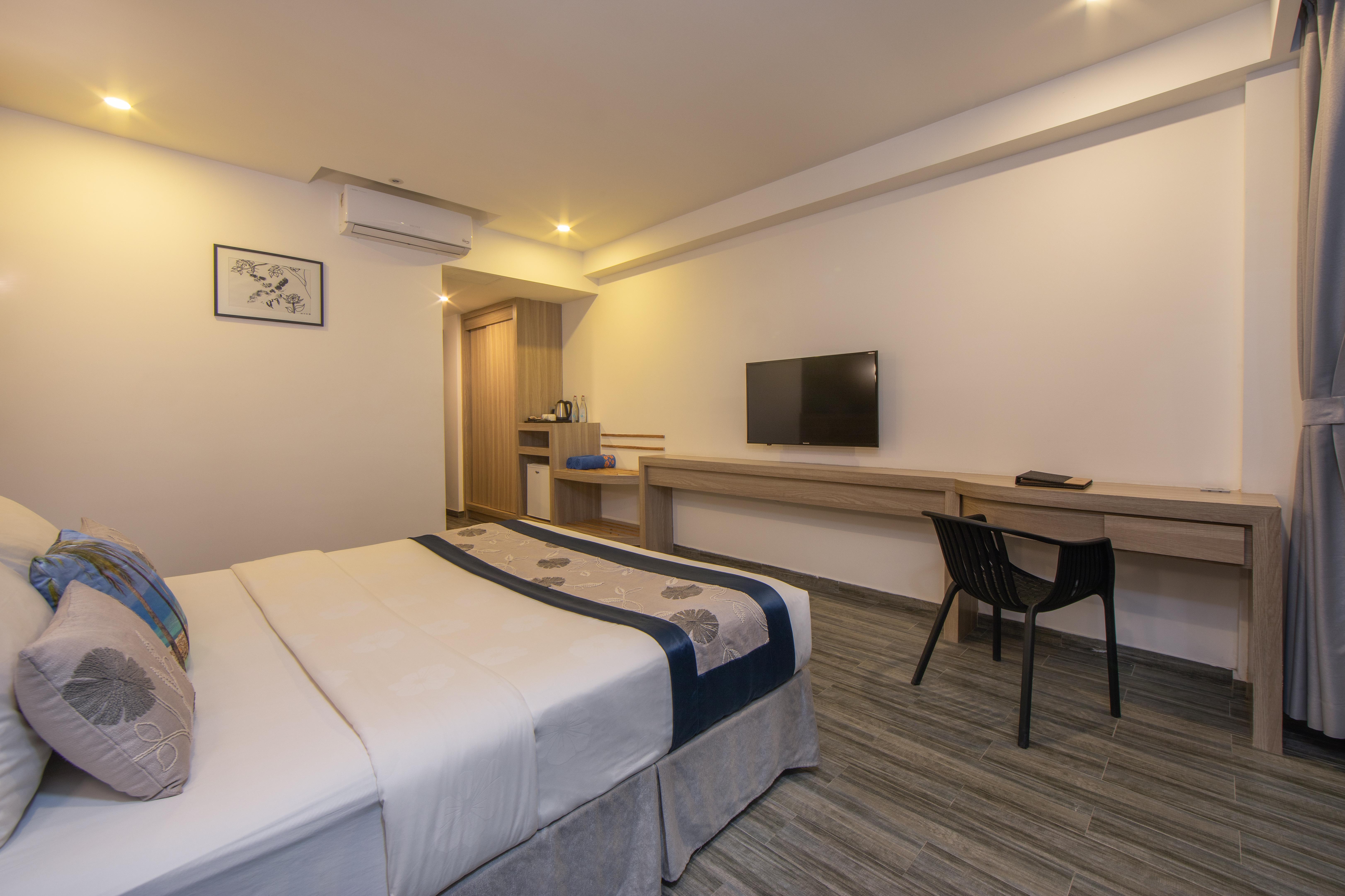 Kaani Grand Seaview Hotel