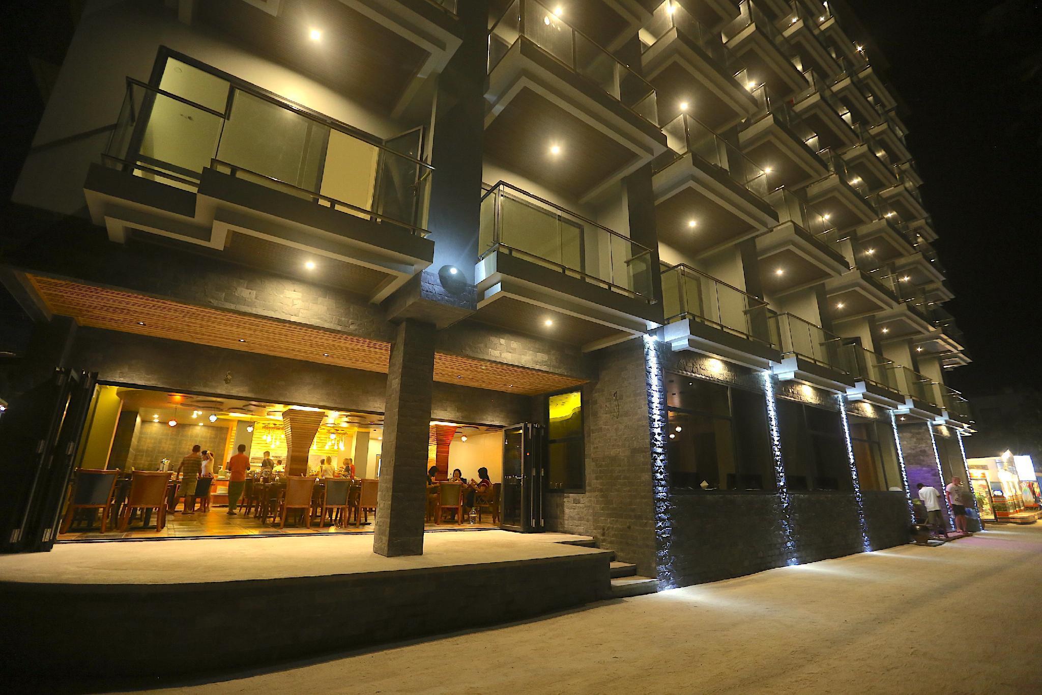 Kaani Grand Seaview Hotel