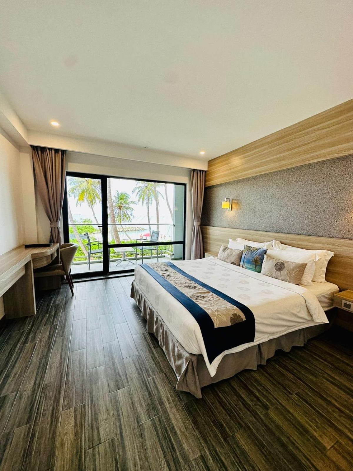 Kaani Grand Seaview Maafushi
