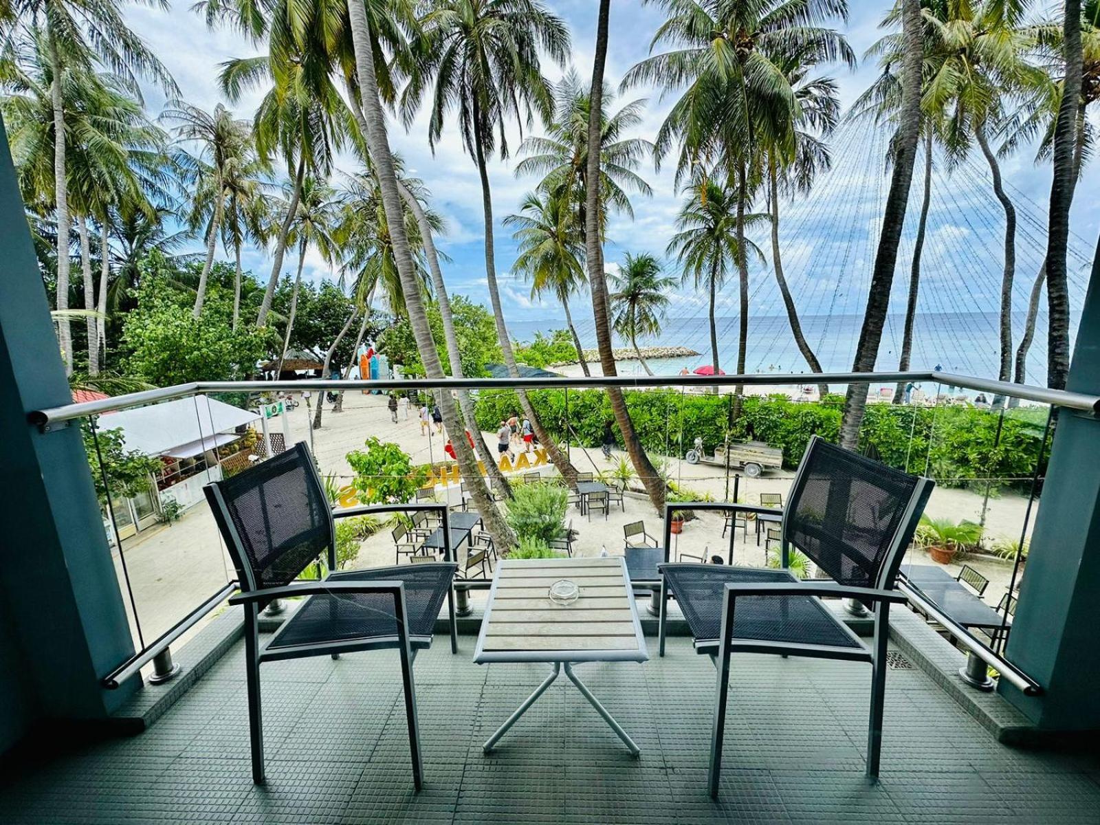 Kaani Grand Seaview Hotel