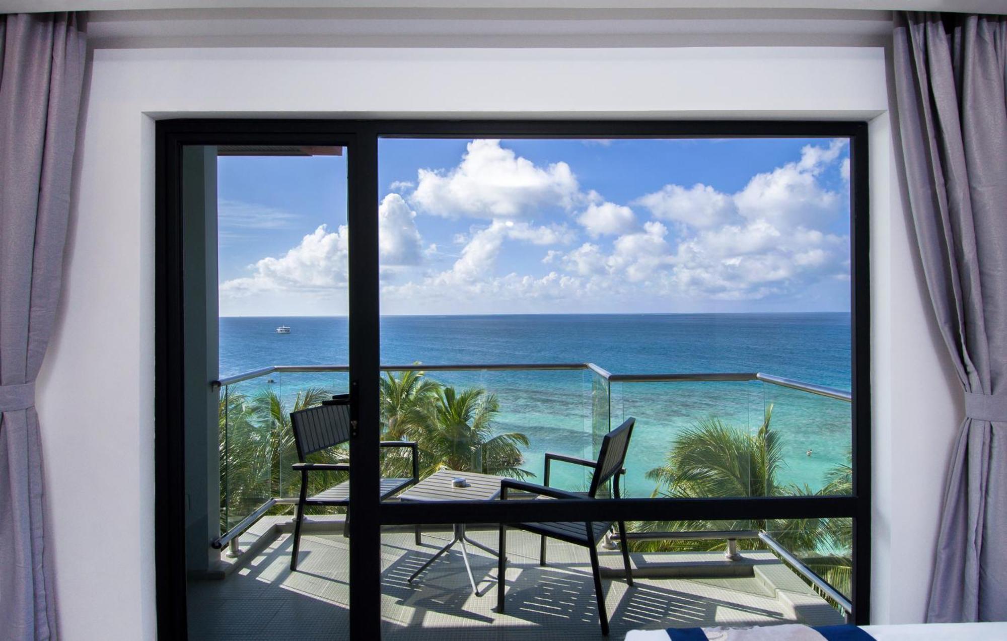 Kaani Grand Seaview Maafushi